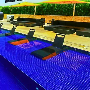 The Mini Eton Tower Makati 3* Макати