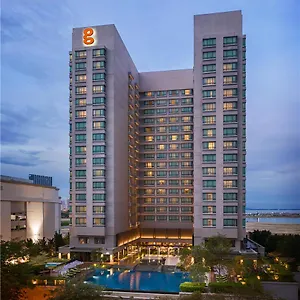 Otel G Gurney *****