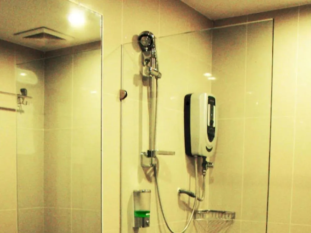 **  Adel Hotel Kota Kinabalu Malezya